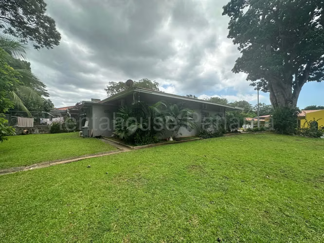Vendo Casa de 229 m² en Albrook 26-8918GG - Imagen 5