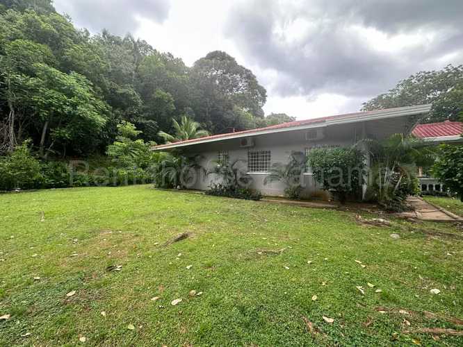 Vendo Casa de 229 m² en Albrook 26-8918GG - Imagen 4