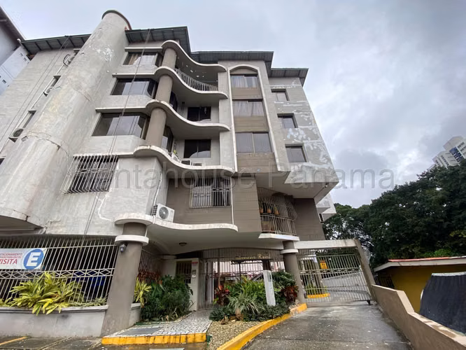 Se Vende Apartamento en Via España DPA26-9127