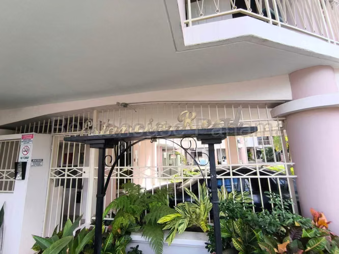 Se Vende Apartamento en Via España DPA26-9127 - Imagen 2