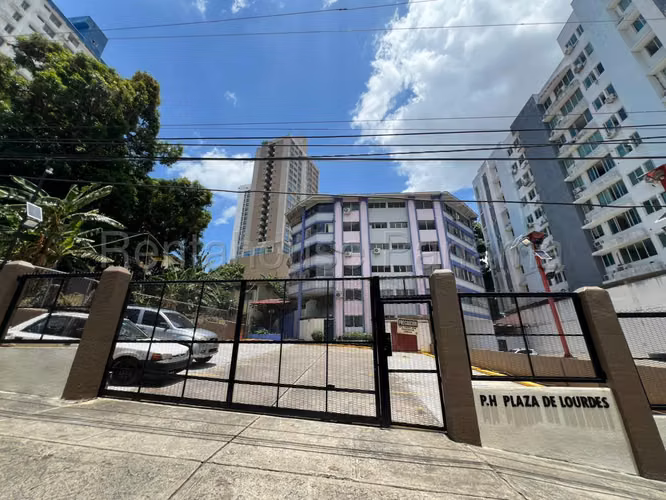 Apartment for Sale in Carrasquilla DPA26-7304
