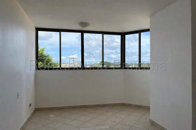 Se Vende Apartamento en Chanis DPA26-4967
