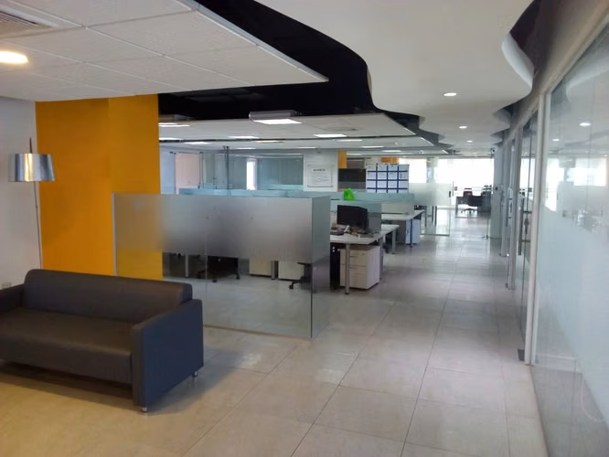 Alquilo| Piso completo | Diagonal al Metro de Panamá | Vía España - Imagen 5