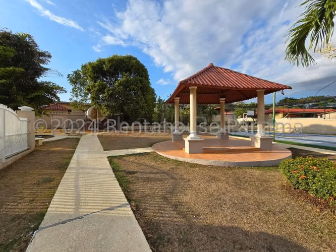 Vendo Casa de 162 m² en PH Monticello 2, Brisas Del Golf 27-931GG - Imagen 4