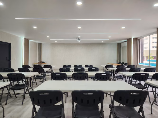 Oficinas Privadas desde $350 | Planta Baja junto al Metro Iglesia del Carmen – MetroHub Cowork