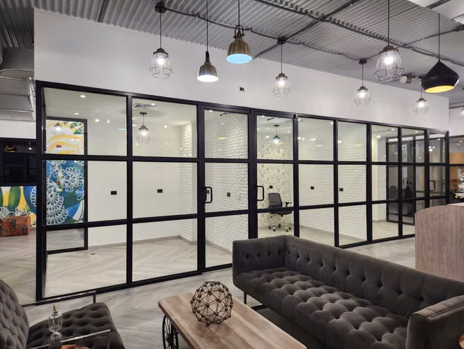 Oficinas Privadas desde $350 | Planta Baja junto al Metro Iglesia del Carmen – MetroHub Cowork