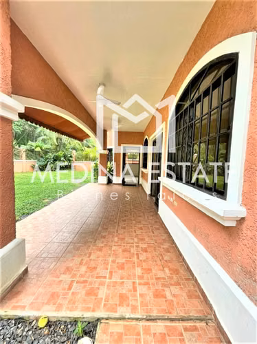ALQUILER  EXCLUSIVA CASA EN ESQUINA EN CLAYTON VILLAGE CON JARDIN GRANDE - Imagen 17