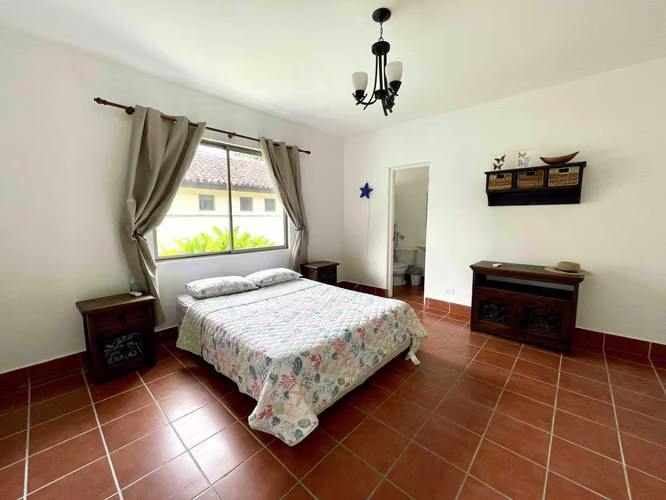 BUENAVENTURA- CASA EN LOS PORTALES- VENTA