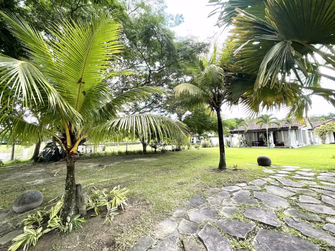 BUENAVENTURA- CASA EN LOS PORTALES- VENTA