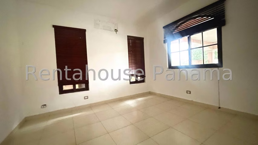 Venta de Casa en Costa Sur 25LBR3817 - Imagen 11