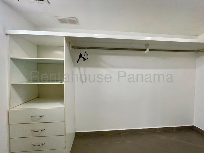 VENTA DE CASA EN OBARRIO  - Calle 61