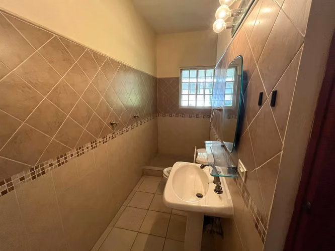Casa en Diablo I 375 M² y remodelada - Imagen 10