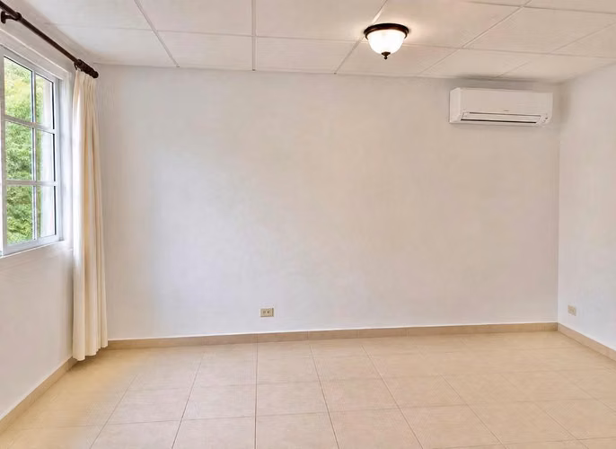  ¡SE ALQUILA HERMOSA CASA EN QUINTAS REALES! - Imagen 4