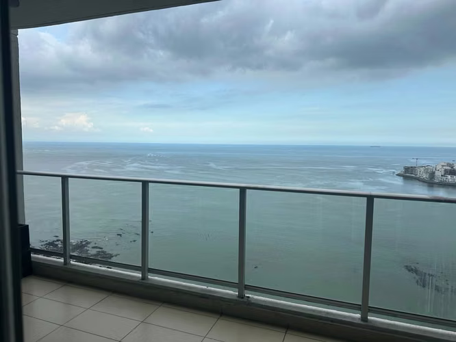Alquilo Oceanaire Vista al mar $2,400 Último Precio
