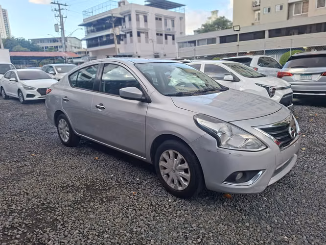Nissan Versa 2017