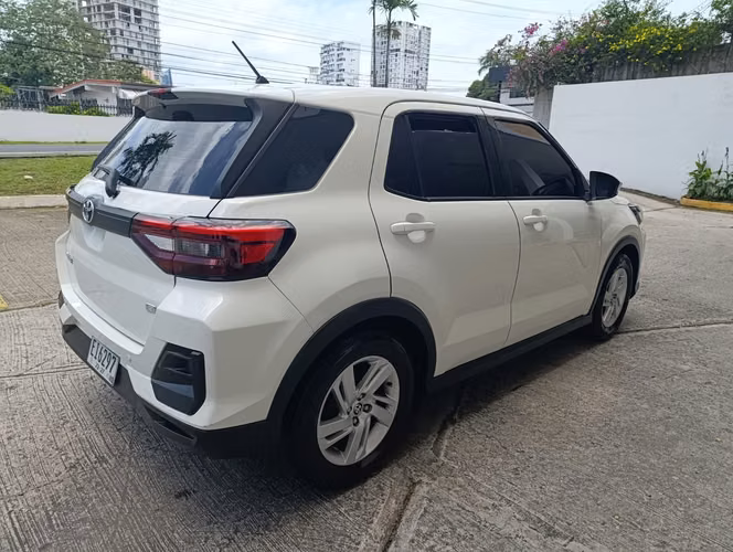 TOYOTA RAIZE 2024 AUTOMATICO - Imagen 6