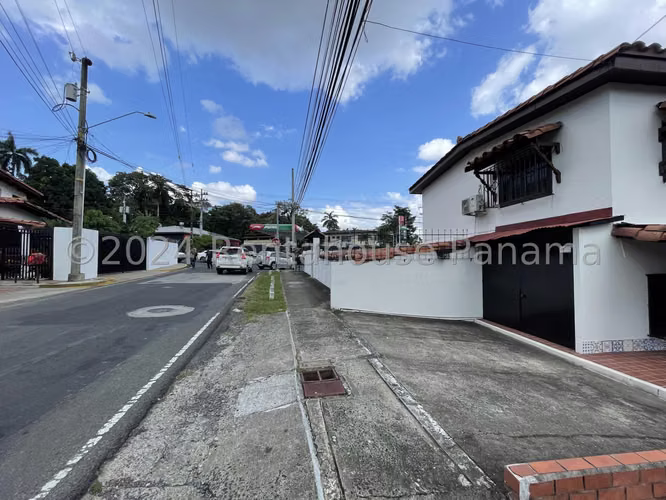 VENDO Casa en San Francisco. 300m2 - Imagen 3