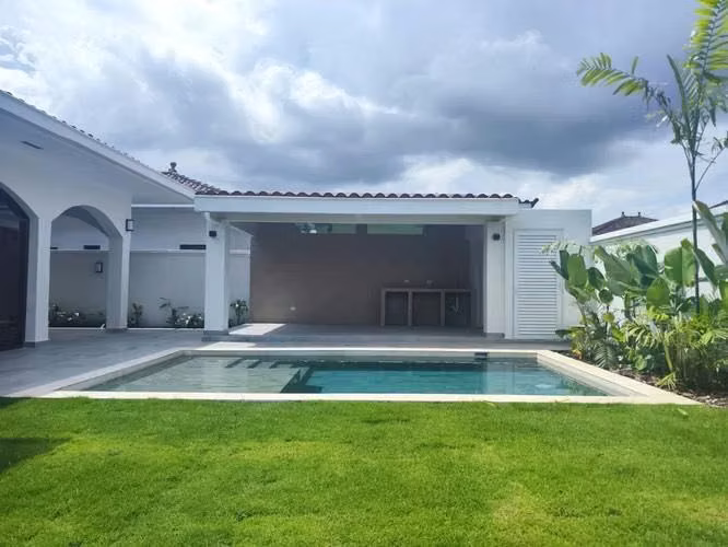 COSTA SUR / EXCLUSIVE / RENOVATED HOUSE / PRIVATE POOL / 3 BED