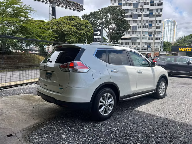 NISSAN X-TRAIL SUPER AUTOS ACEPTAMOS TRADE IN - Imagen 4