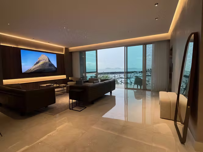 Selling Apartment in Ocean Reef Islands