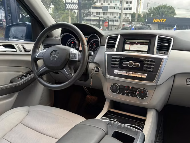 MERCEDES ML 350 SUPER AUTOS ACEPTAMOS TRADE IN - Imagen 26