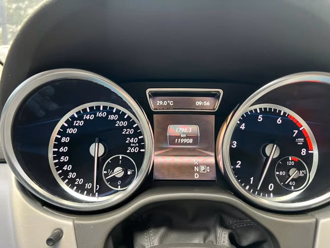 MERCEDES ML 350 SUPER AUTOS ACEPTAMOS TRADE IN - Imagen 38
