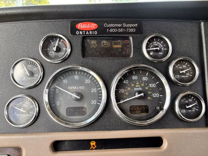 PETERBILT 386 SUPER AUTOS ACEPTAMOS TRADE IN - Imagen 9