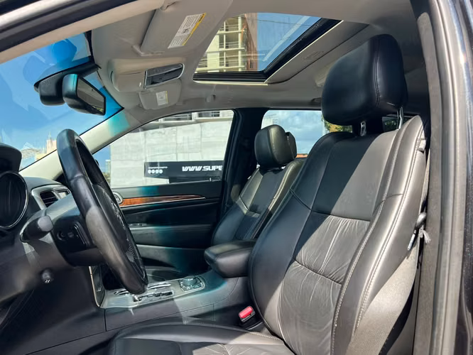 JEEP GRAND CHEROKEE SUPER AUTOS ACEPTAMOS TRADE IN