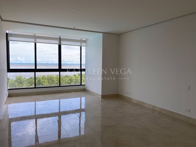 Apartamento en aqluiler con hermosa vista al mar en P.H. Matisse Costa del Este