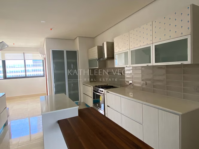 Apartamento en aqluiler con hermosa vista al mar en P.H. Matisse Costa del Este - Imagen 5