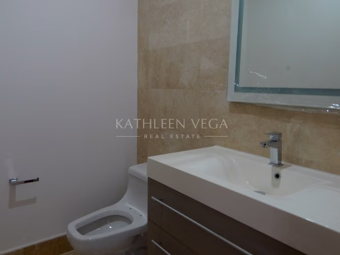 Apartamento en aqluiler con hermosa vista al mar en P.H. Matisse Costa del Este - Imagen 3