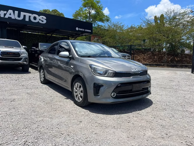 KIA SOLUTO  SUPER AUTOS ACEPTAMOS TRADE IN