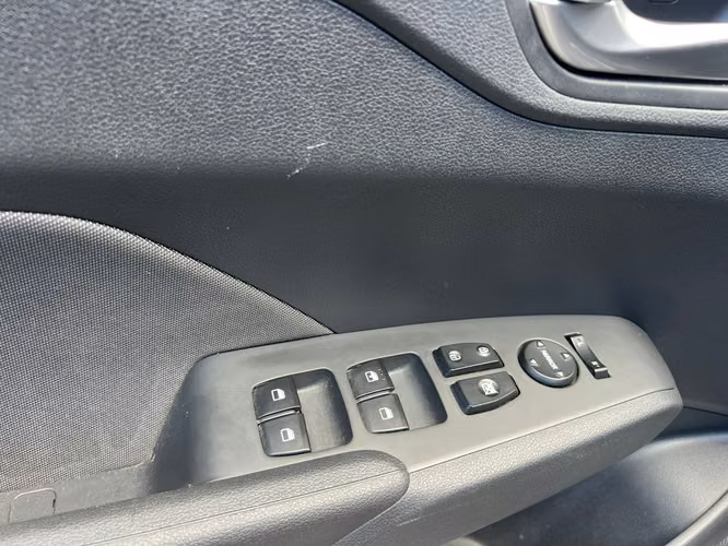 HYUNDAI ACCENT ACEPTAMOS TRADE IN SUPER AUTOS - Imagen 10