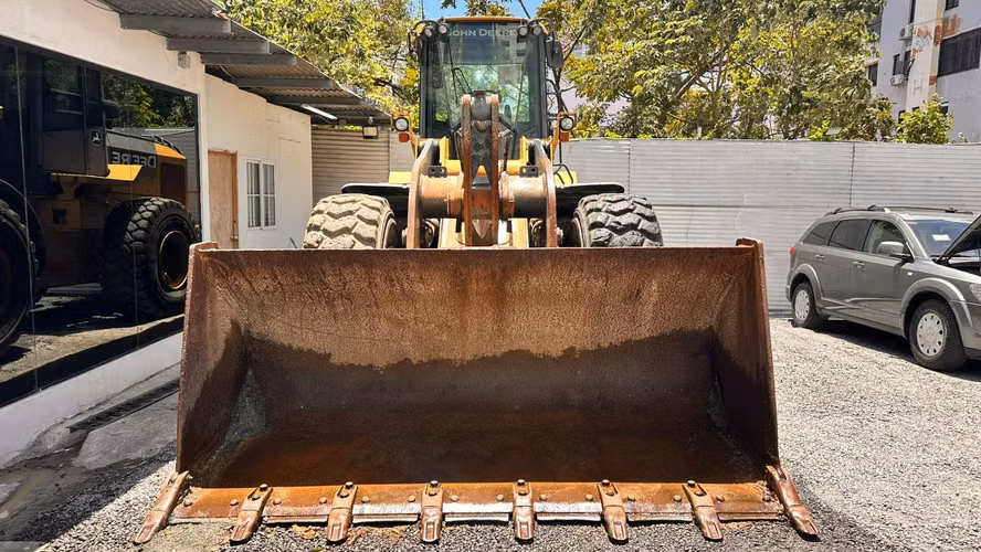 JOHN DEERE  SUPER AUTOS ACEPTAMOS TRADE IN