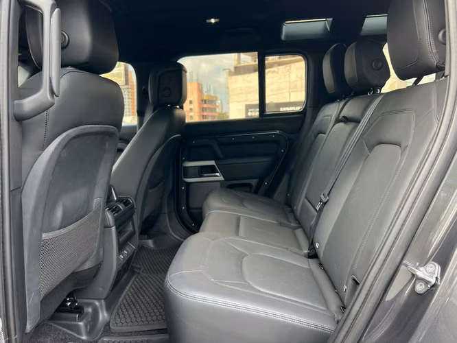Land Rover Defender - Imagen 8