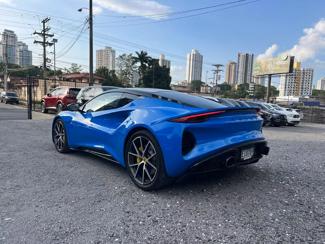 LOTUS EMIRA FIRST EDITION  SUPER AUTOS ACEPTAMOS TRADE IN - Imagen 10