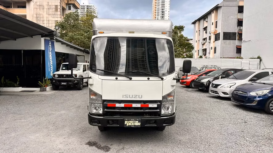 ISUZU NKR  SUPER AUTOS ACEPTAMOS TRADE IN