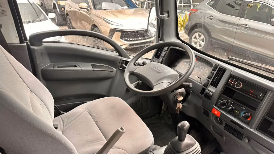 ISUZU NKR  SUPER AUTOS ACEPTAMOS TRADE IN