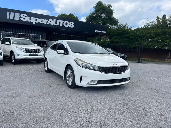 KIA CERATO  SUPER AUTOS ACEPTAMOS TRADE IN - Imagen 3