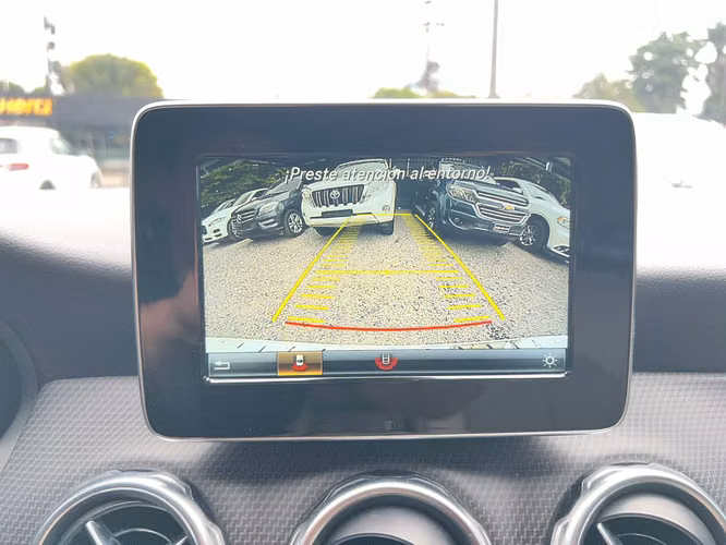 MERCEDES-BENZ GLA 180  SUPER AUTOS ACEPTAMOS TRADE IN - Imagen 12