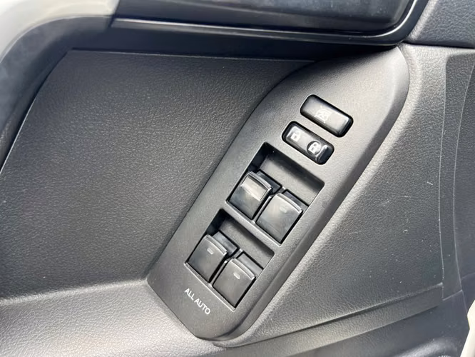 Toyota Land Cruiser Prado  ACEPTAMOS TRADE IN SUPER AUTOS - Imagen 16
