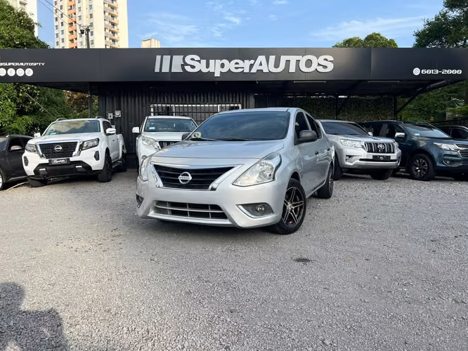 NISSAN VERSA  SUPER AUTOS ACEPTAMOS TRADE IN