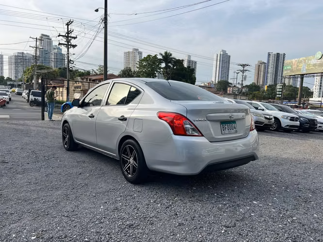 NISSAN VERSA  SUPER AUTOS ACEPTAMOS TRADE IN - Imagen 5