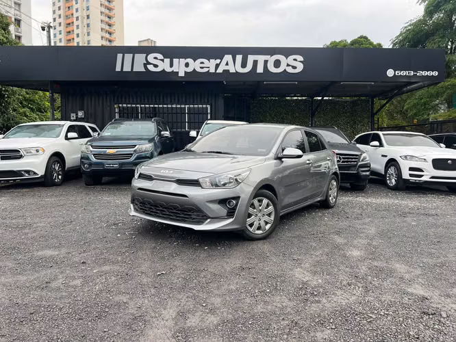 KIA RIO  SUPER AUTOS ACEPTAMOS TRADE IN