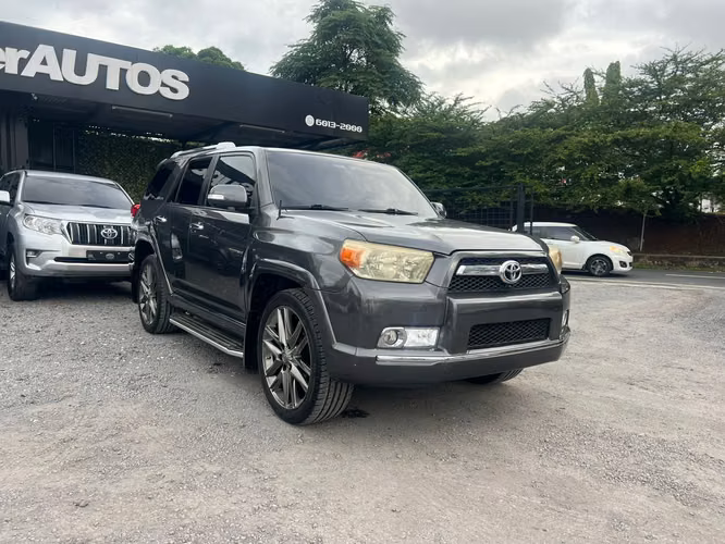 TOYOTA 4 RUNNER  SUPER AUTOS ACEPTAMOS TRADE IN - Imagen 3