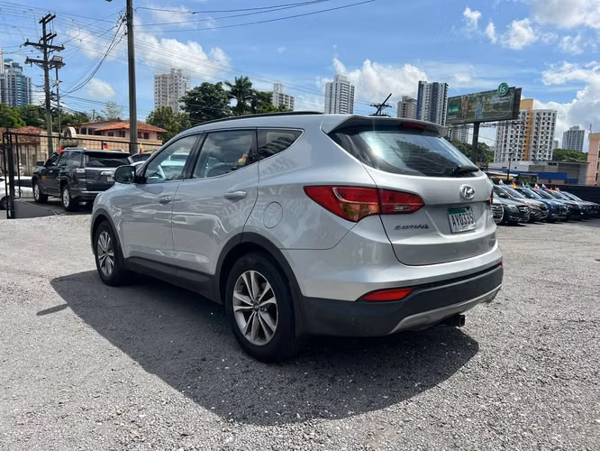 HYUNDAI SANTA FE  SUPER AUTOS ACEPTAMOS TRADE IN