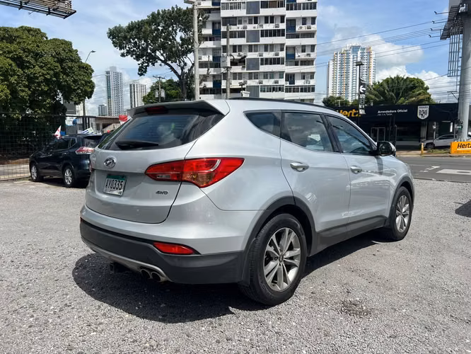 HYUNDAI SANTA FE  SUPER AUTOS ACEPTAMOS TRADE IN
