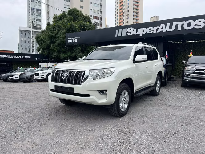 TOYOTA LAND CRUISER PRADO  SUPER AUTOS ACEPTAMOS TRADE IN - Imagen 2