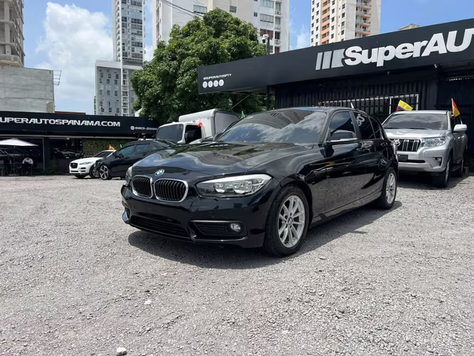 BMW 118i  SUPER AUTOS ACEPTAMOS TRADE IN