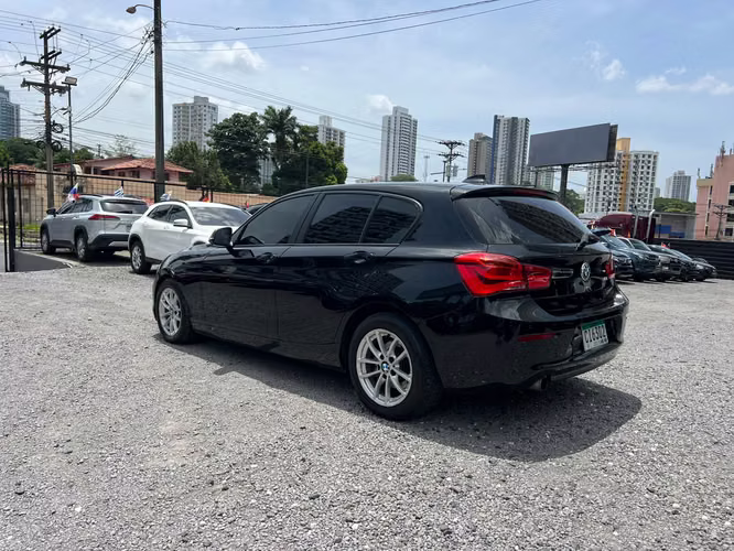 BMW 118i  SUPER AUTOS ACEPTAMOS TRADE IN